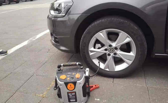 礼泉汽车搭电案例